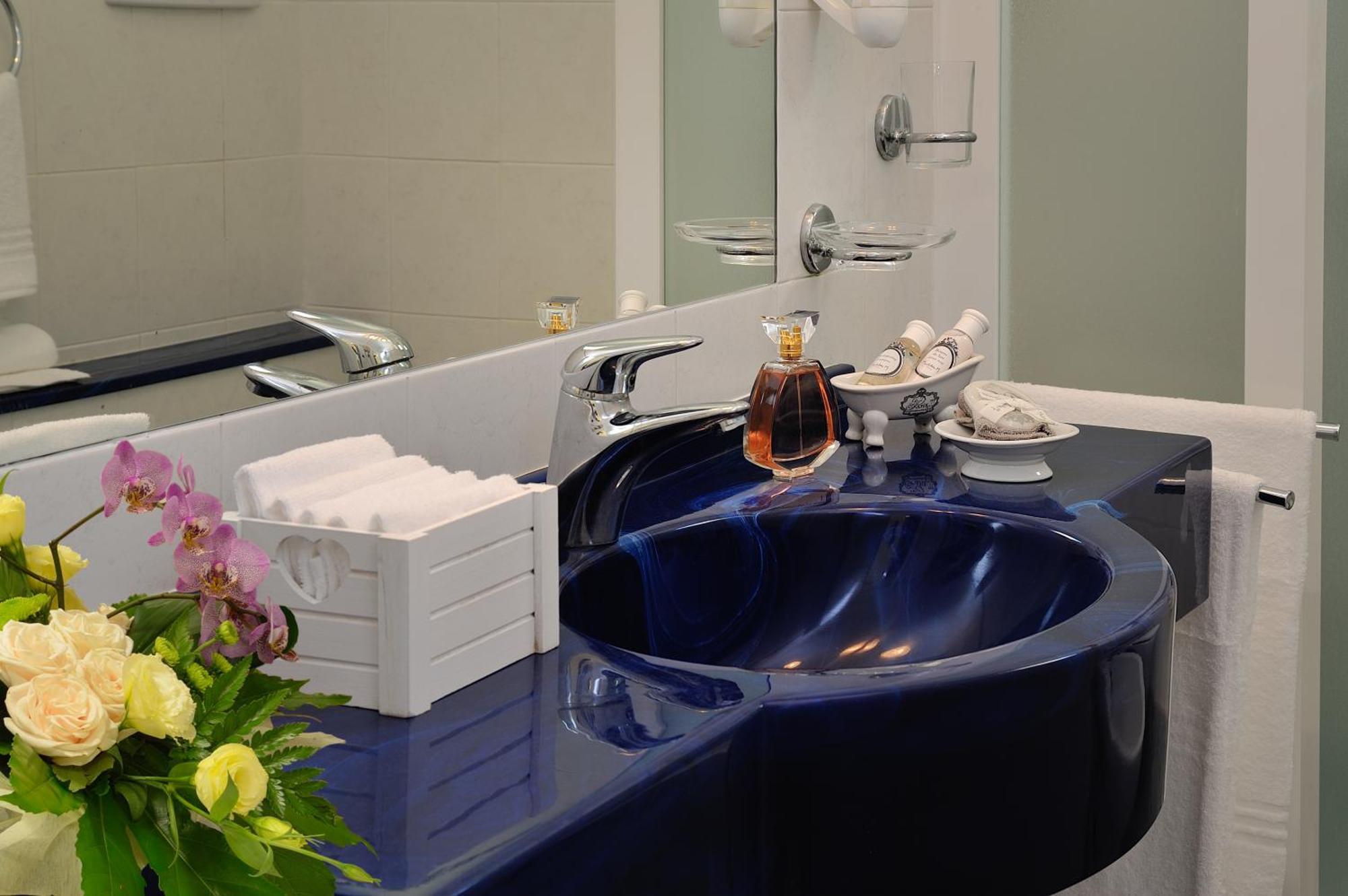 Riviera 3*