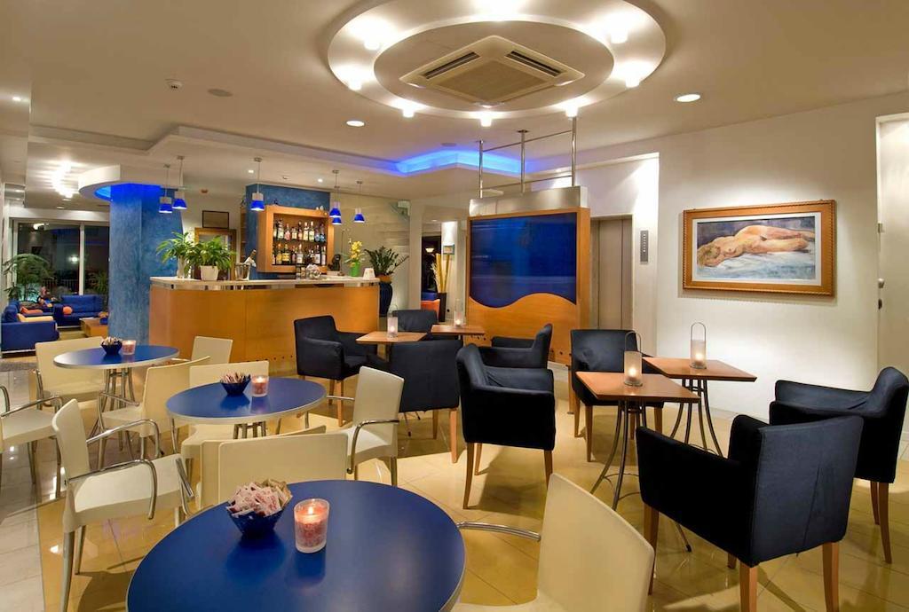 Riviera Hotel 3*